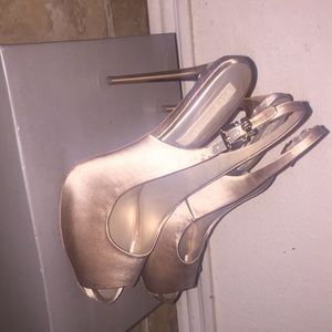 BCBGMAXAZRIA Nude Peep Toe Pumps Size 7